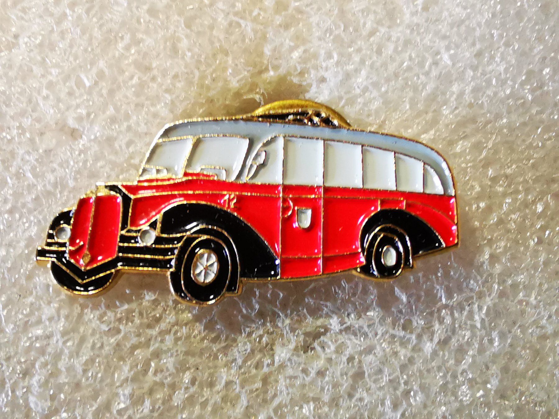 Placchette & Badge: Ansteckpin 81: Bus Car – Usato da Oppligen venduto da Pin-Fall-Shop