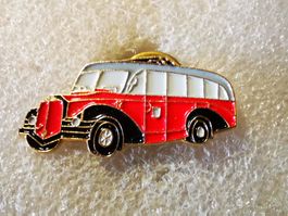 Ansteckpin 81: Bus Car
