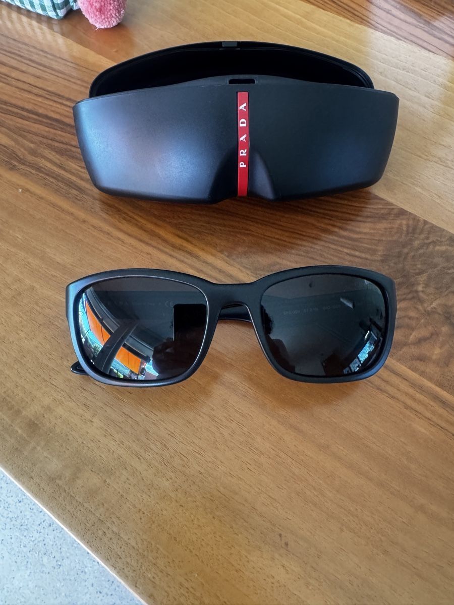Prada Brillen & Gläser: Prada Sonnenbrille wie neu! – Gebraucht aus Gipf-Oberfrick von Iberico 2