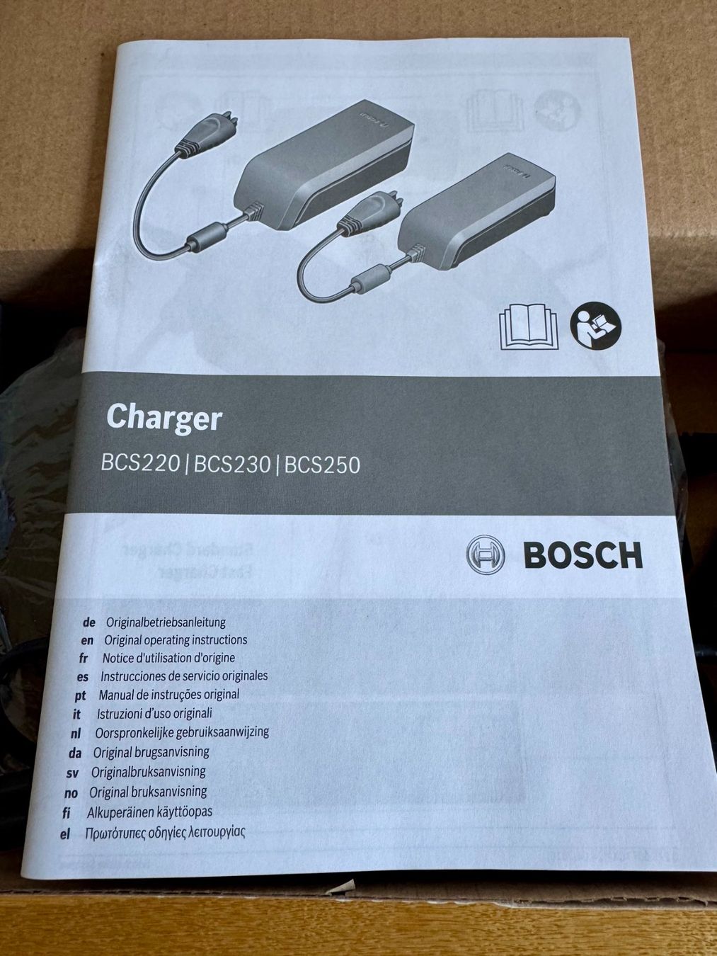 Bosch Caricabatterie: Bosch Fast Charger 6A BCS250 – Nuovo e nell'imballaggio originale da St-Sulpice VD venduto da Onemix 4