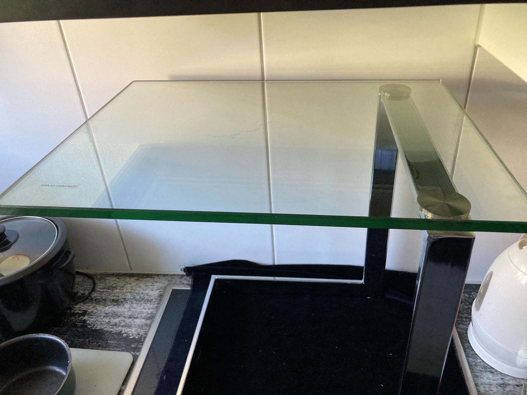 Tavoli: Tempered Glass. Kl. Glas-Tisch – Difettoso da Zürich venduto da Chaeffeler 1