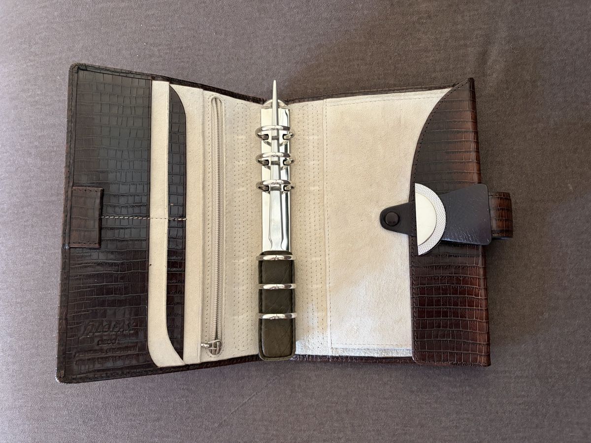 Filofax Schreibblöcke: Filofax Organizer Leder – Gebraucht aus Basel von ew1_rp7f