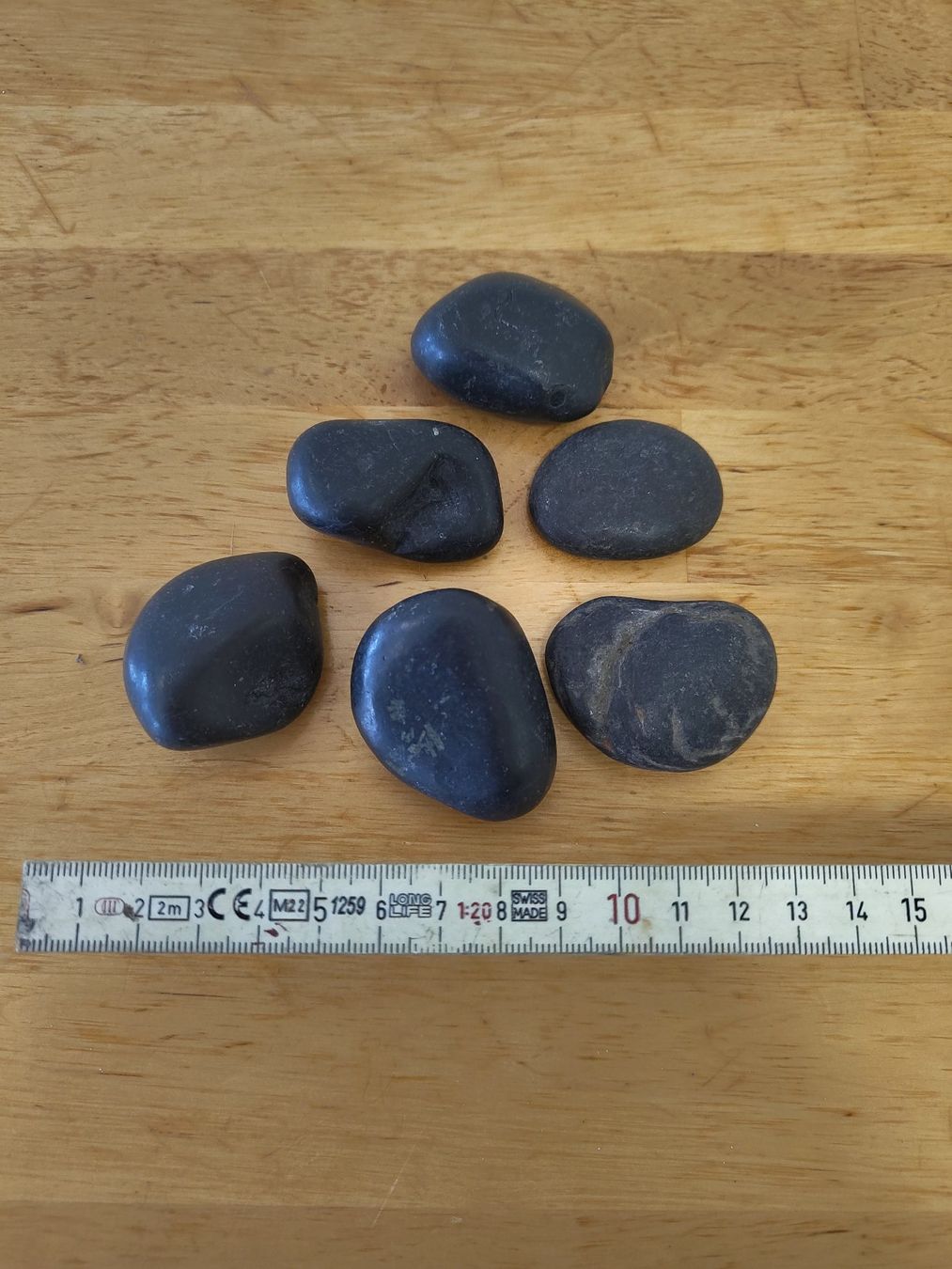 Minerali & Pietre curative: 6 Stück schwarze Dekosteine – Usato da Emmenbrücke venduto da BlSi 1