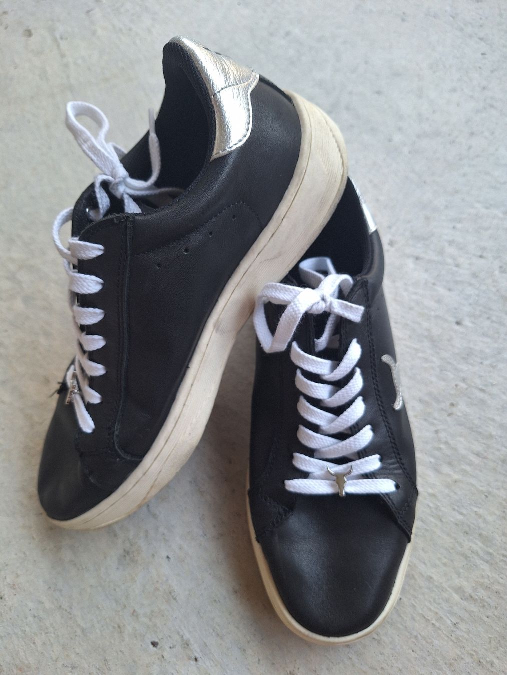 Chaussures femmes: Schwarze Windsor Smith Galaxy Sneaker, Grösse 7/38 – D'occasion à Horn par Maccheroni 1