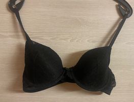 BH Schwarz Spitze Grösse 75A