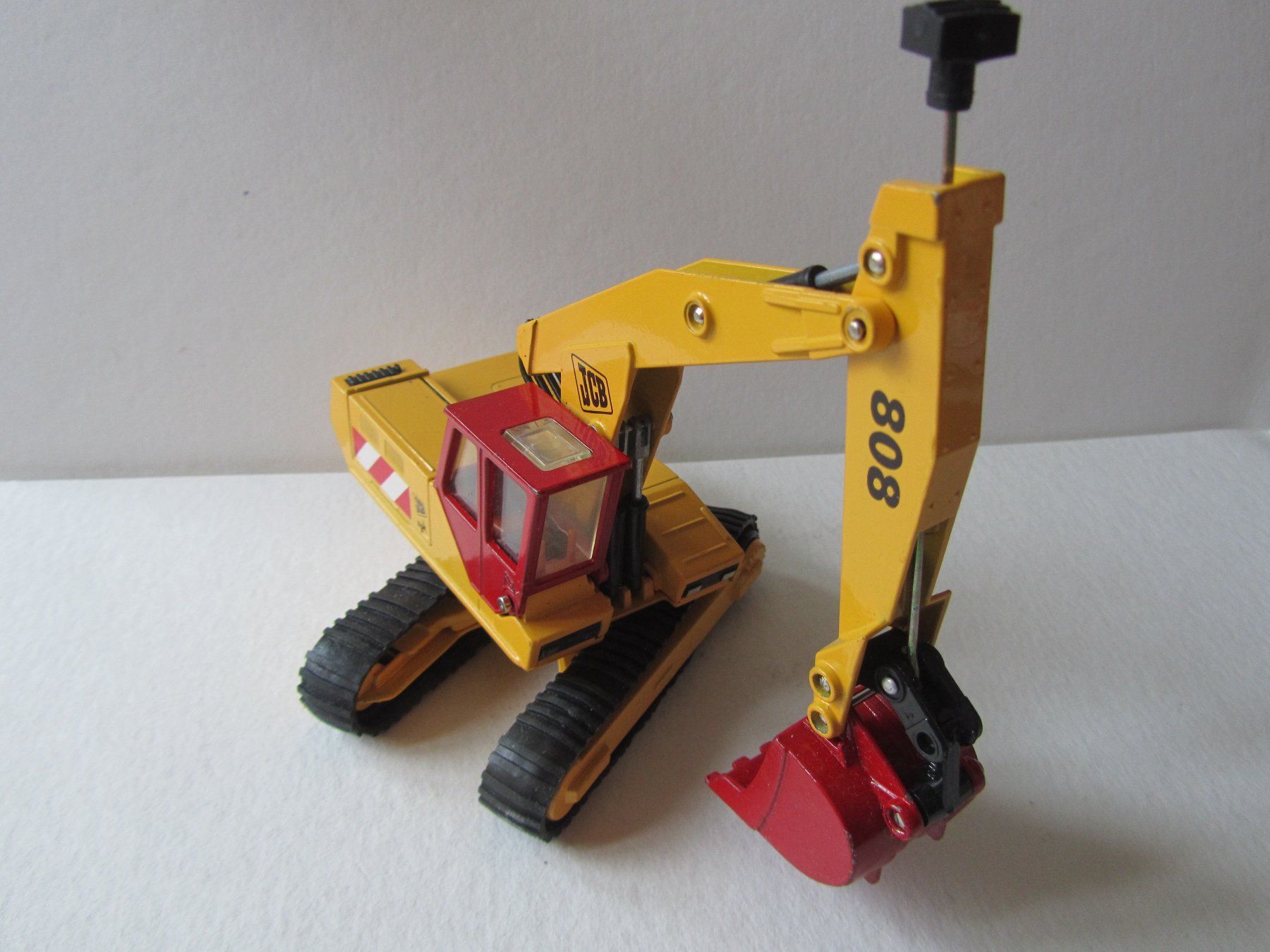 Matchbox Voitures modèles: JCB 808 Bagger, Matchbox Super Kings – D'occasion à Weiningen ZH par dietsch57 2