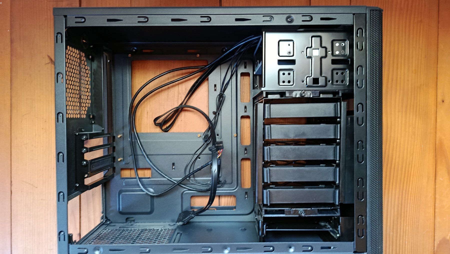 Custodie: axxiv Micro ATX Gehäuse – Usato da Muhen venduto da phoenix1 2