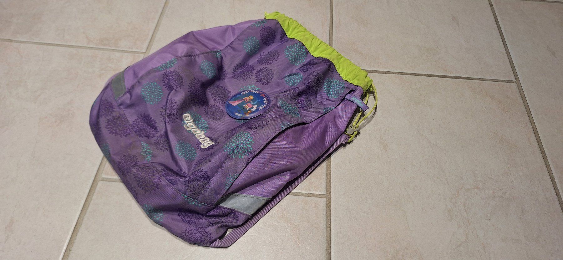 Ergobag Borse & Zaini: Ergobag Cubo Galaxy Glow - SchlittenzauBär 5-Teilig – Usato da Widen venduto da Cariff 7