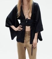 Schwarzer Kimono mit Grütel von Zara
