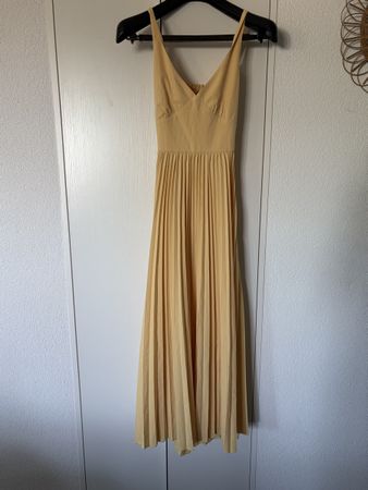 Gelbes Kleid, Butteryellow