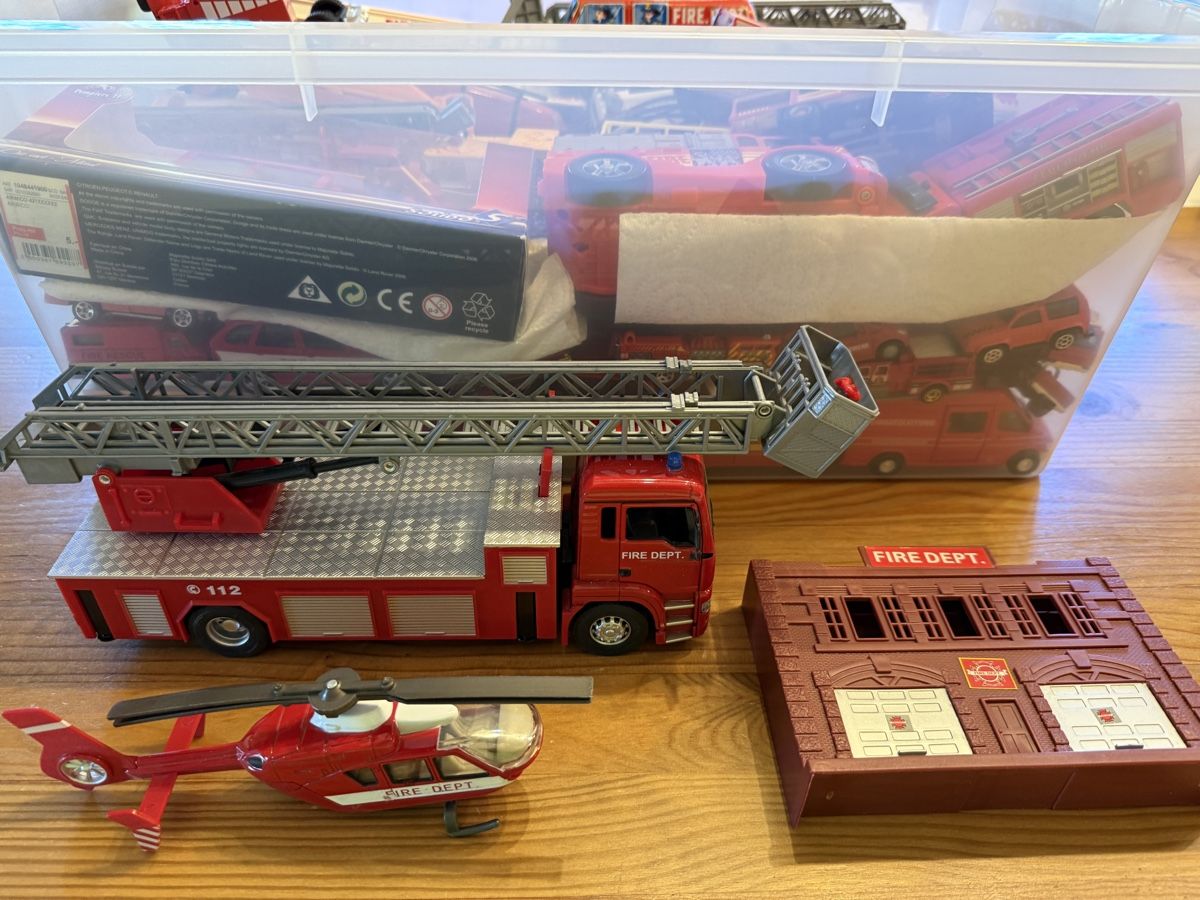 Giocattoli: Feuerwehr Spielzeug Paket – Usato da Schwyz venduto da Aasterix 1