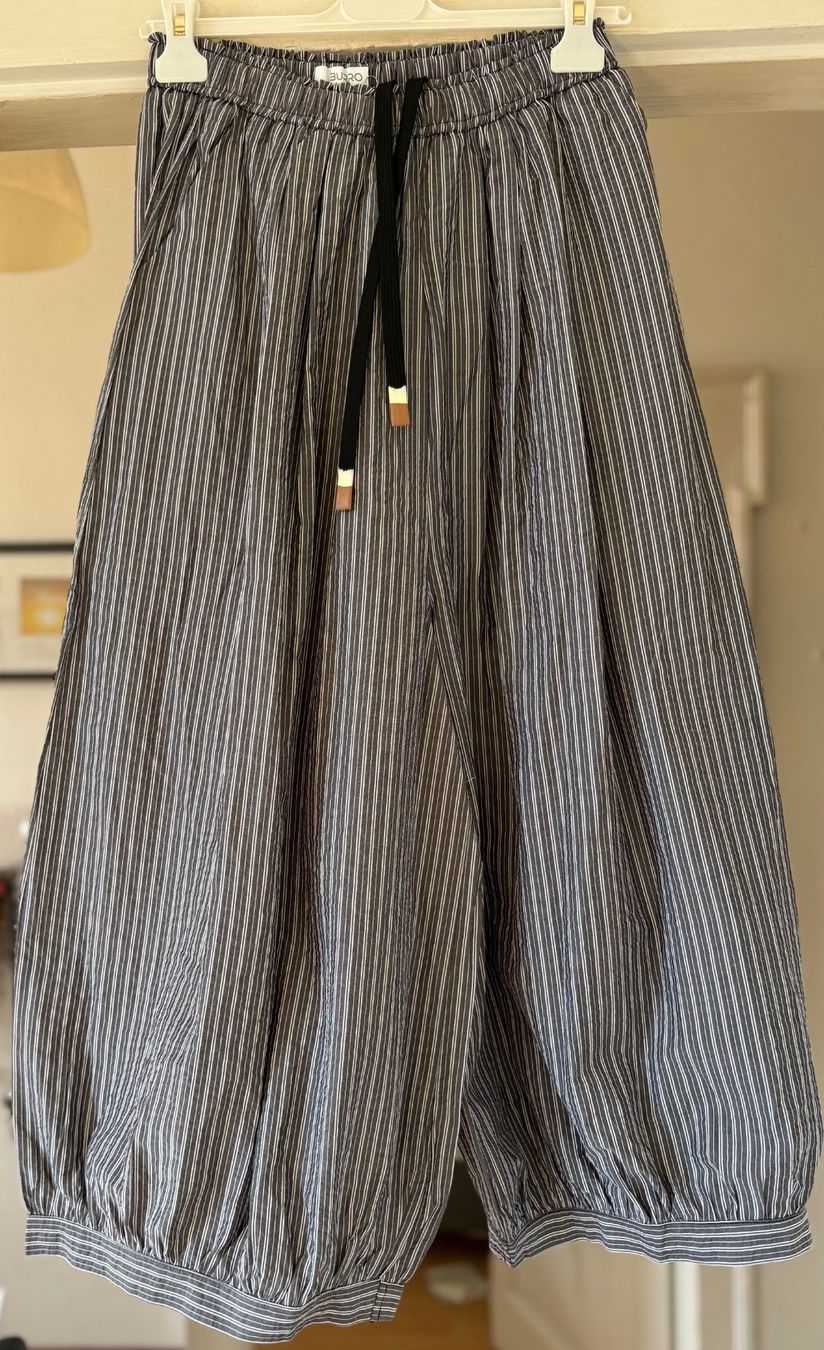 Pantaloni: PANTALONS MIXT COTON! M – Nuovo e nell'imballaggio originale da Locarno venduto da NicoNion