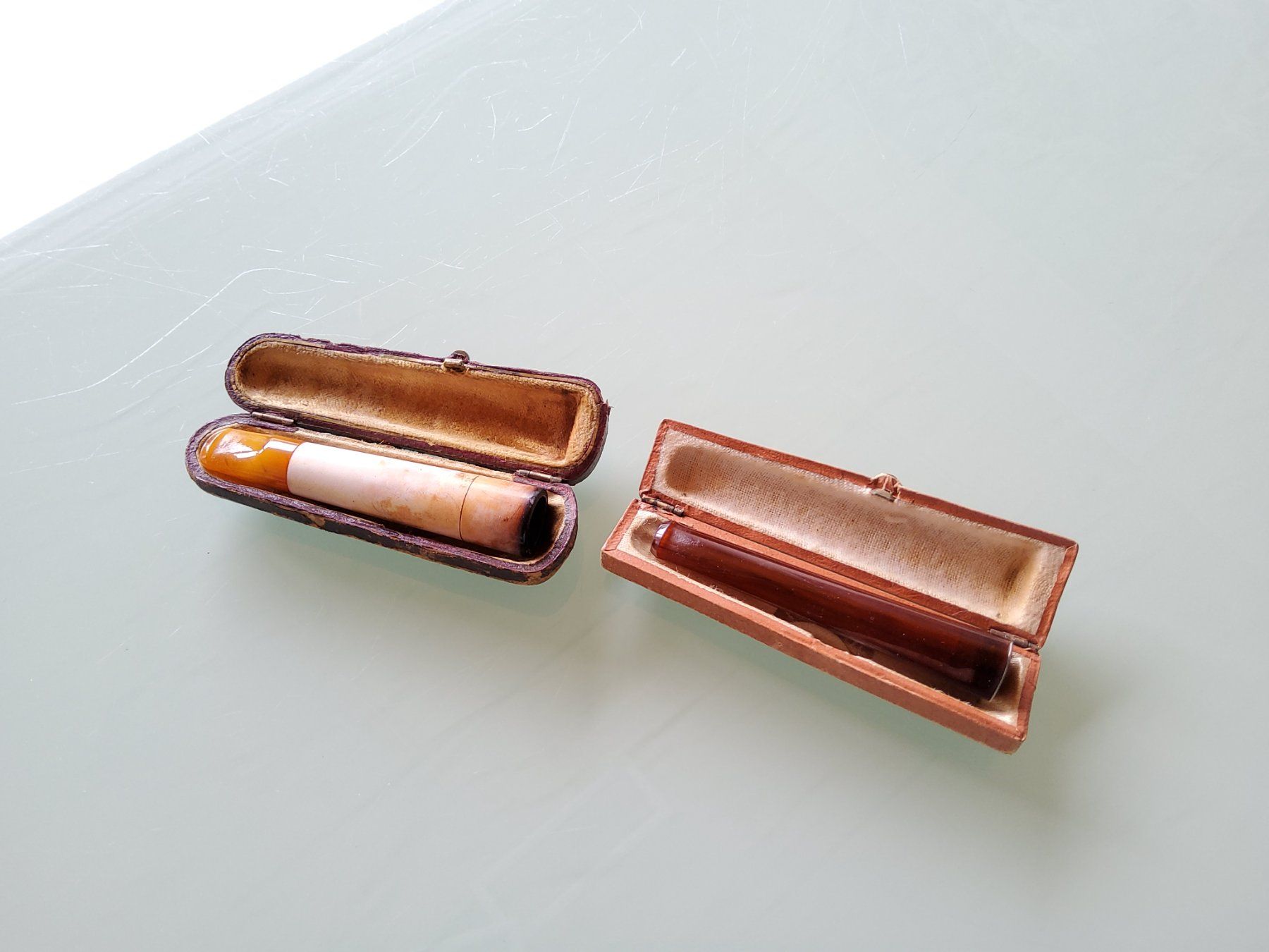 Tabacchi: Lot de deux anciens porte-cigarette  – Usato da Malleray venduto da Broc-Mo