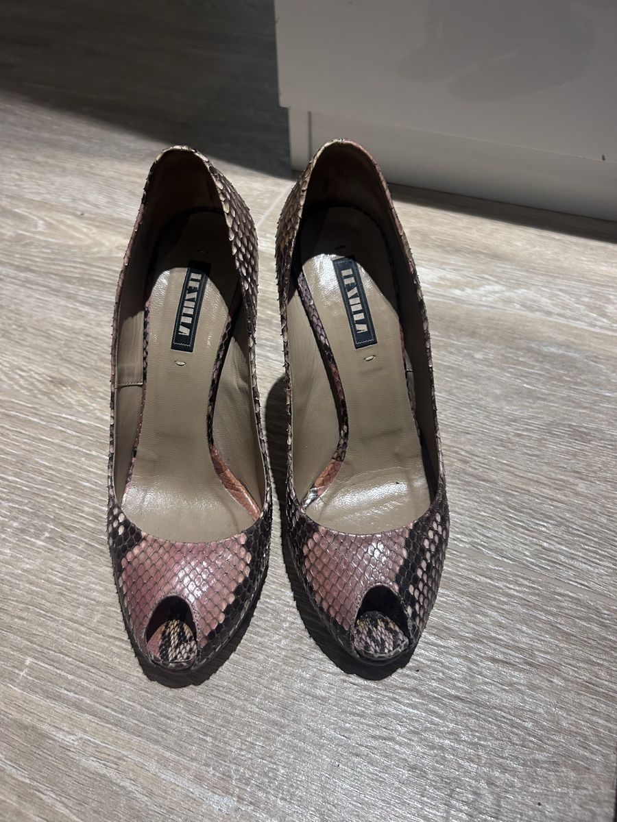 Chaussures femmes: Le Silla python shoes size 37 excellent condition  – D'occasion à Veyrier par aliyag