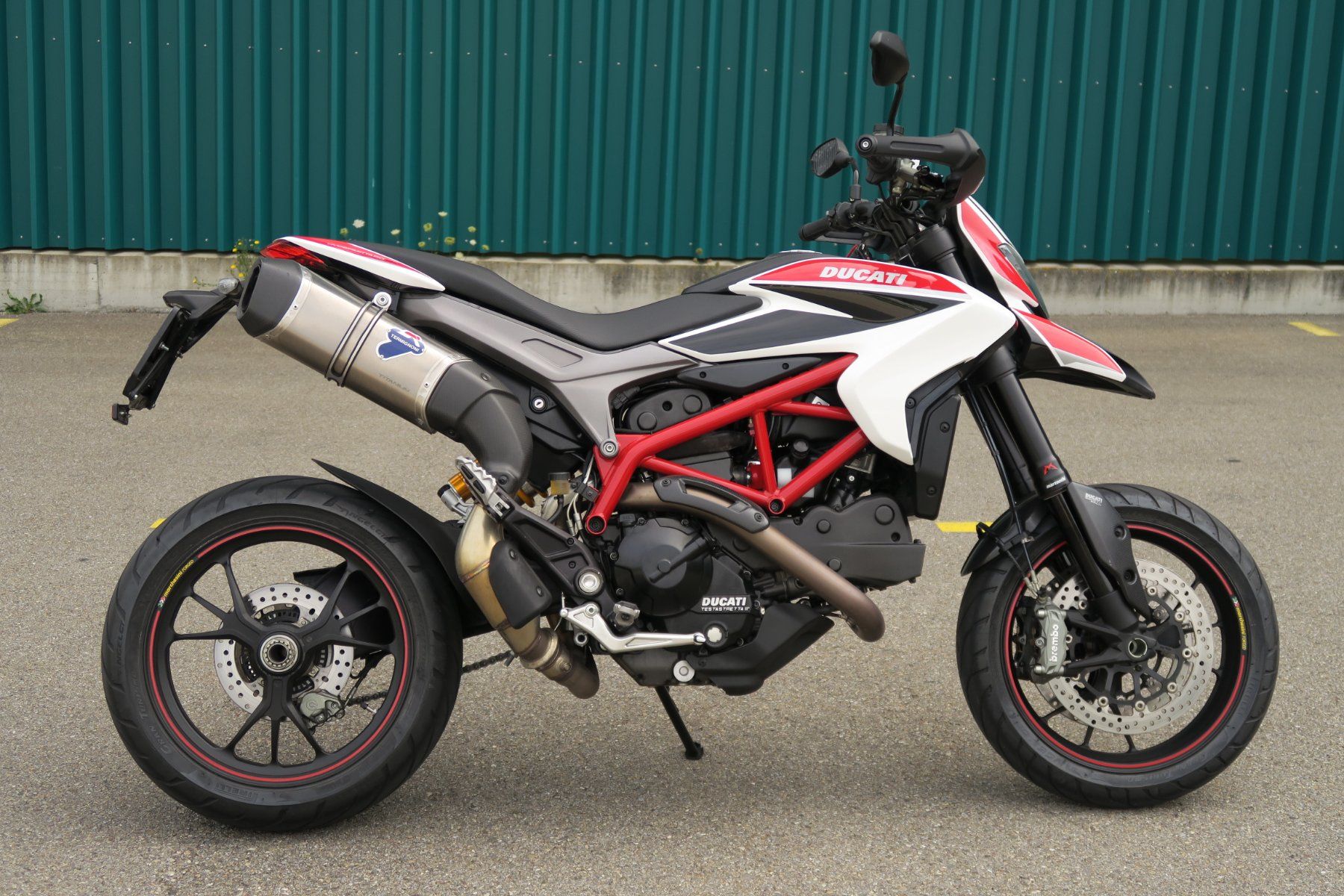 Ducati Strada: Ducati Hypermotard 821 SP – Usato da Zürich venduto da Fliptop
