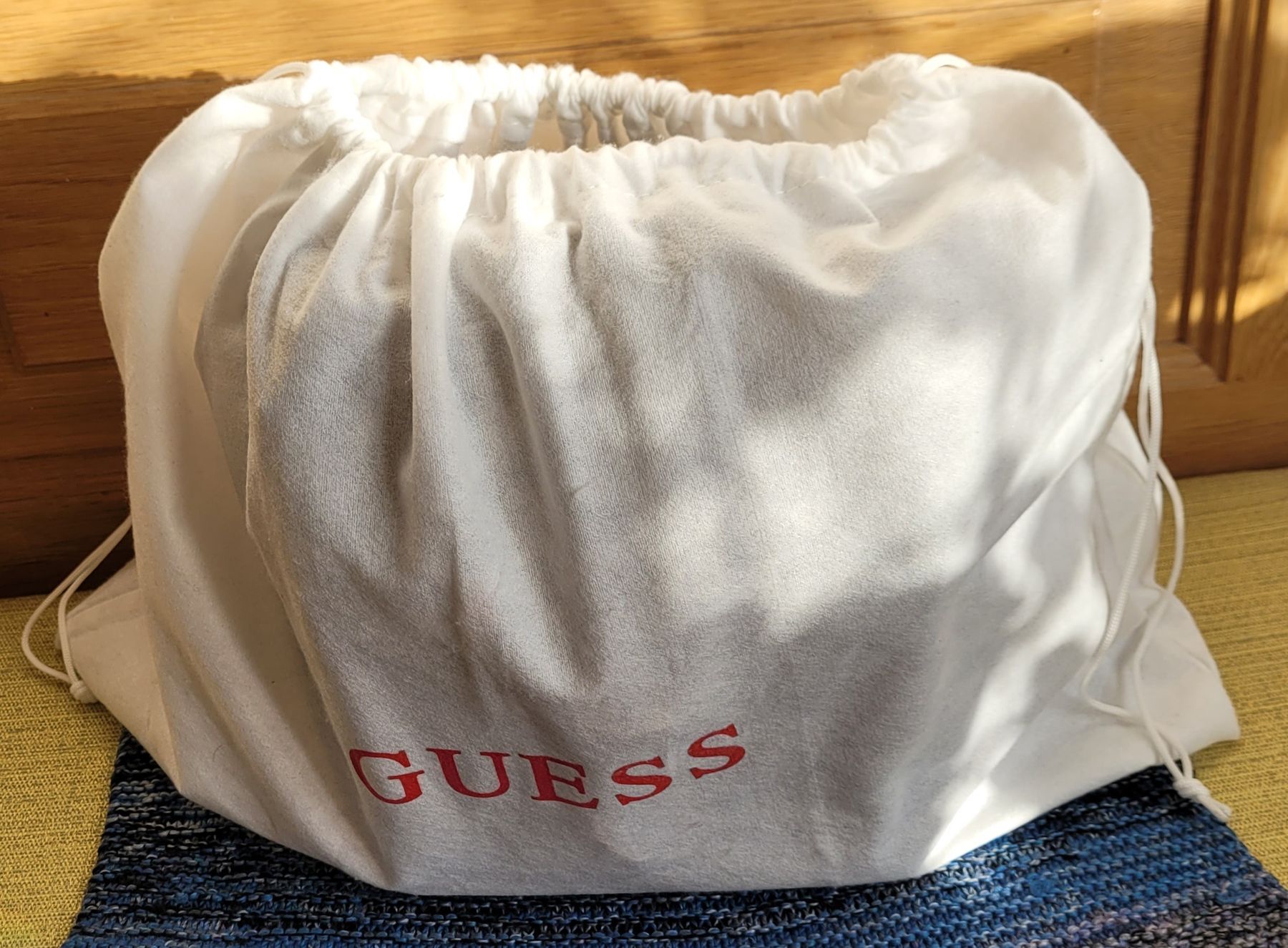 Guess Taschen für Damen: Neue Guess Top Handtasche – Neu und originalverpackt aus Mönchaltorf von Joka013 4