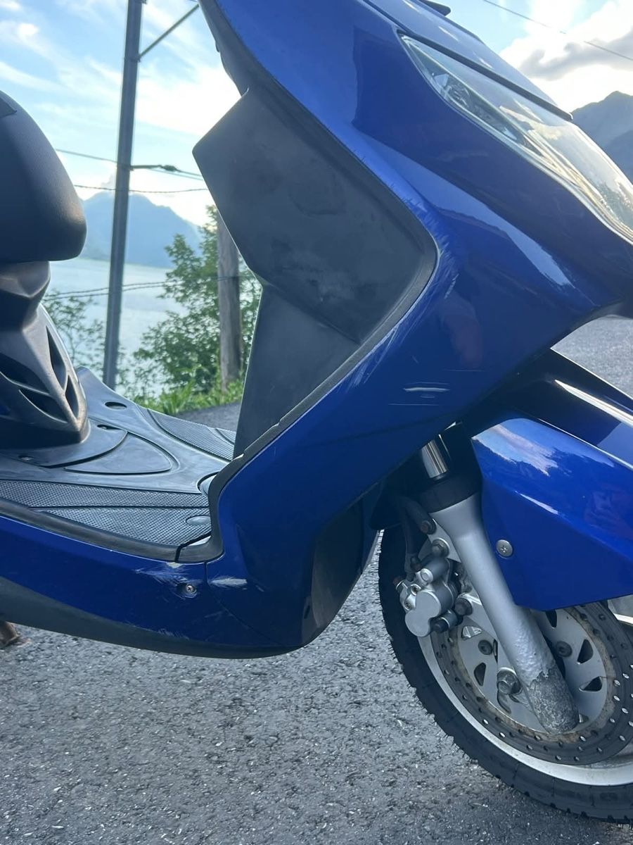 Yamaha Strada: Yamaha XC125 Cygnus X Roller, Blau – Usato da Brienz BE venduto da Freeracer 4