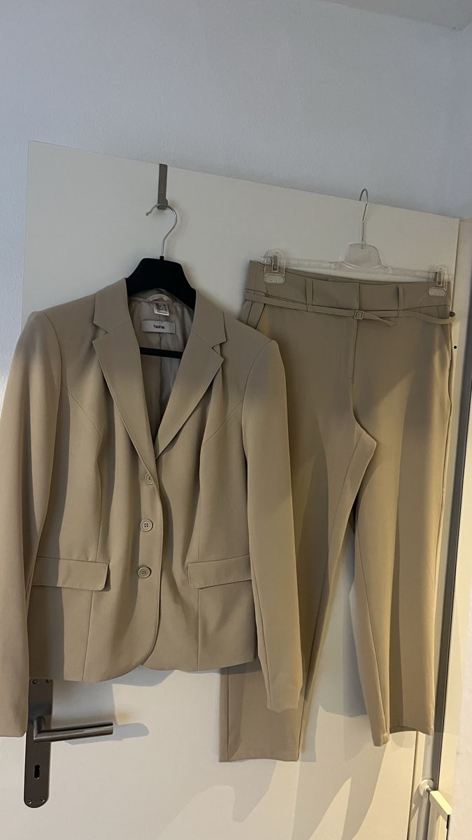 Heine Completi & Tailleur: Hosenanzug Damen – Nuovo (secondo la descrizione) da Oberwil BL venduto da Valentina99