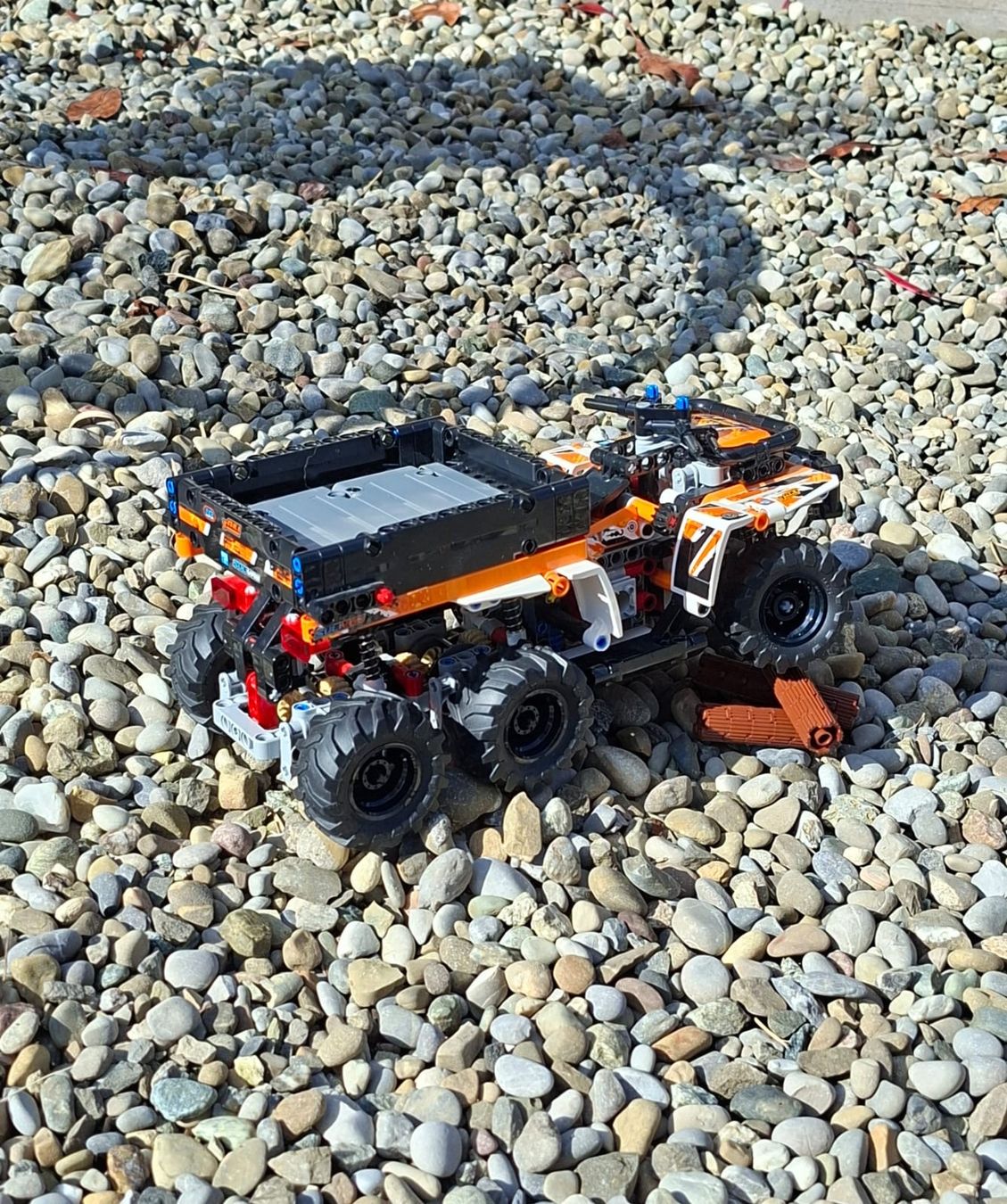 Lego Kit di costruzioni: LEGO Technic - Geländefahrzeug - 42139 – Usato da Niederbüren venduto da barolo2000