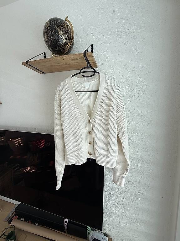 Gilets & Westen: Jaquette H&M – Neu und originalverpackt aus La Neuveville von mor_y2m6