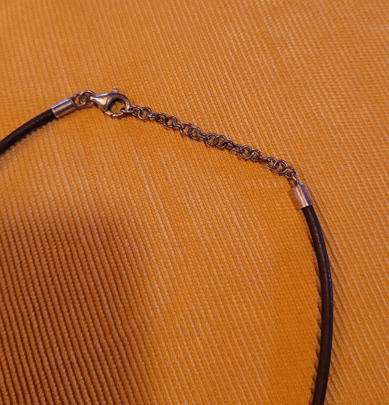 Catenine: Lederkette mit Rauchquarzanhänger – Usato da Gams venduto da kat_lg5l 2