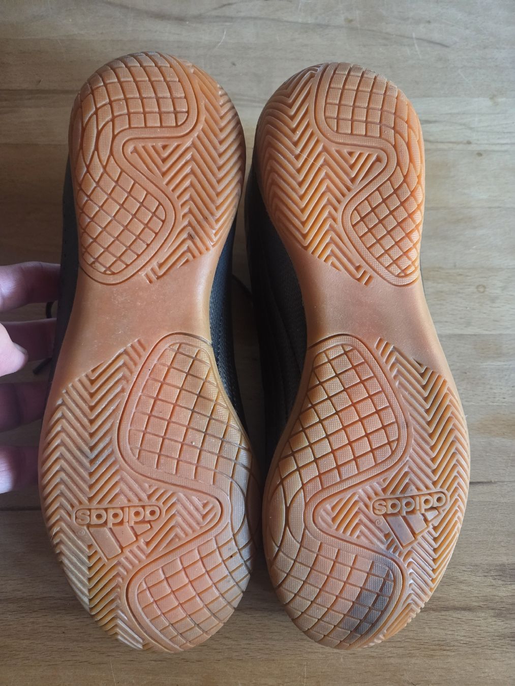 Adidas Chaussures garçon: Turnschuhe Adidas – D'occasion à Stein AG par Sissi73 1