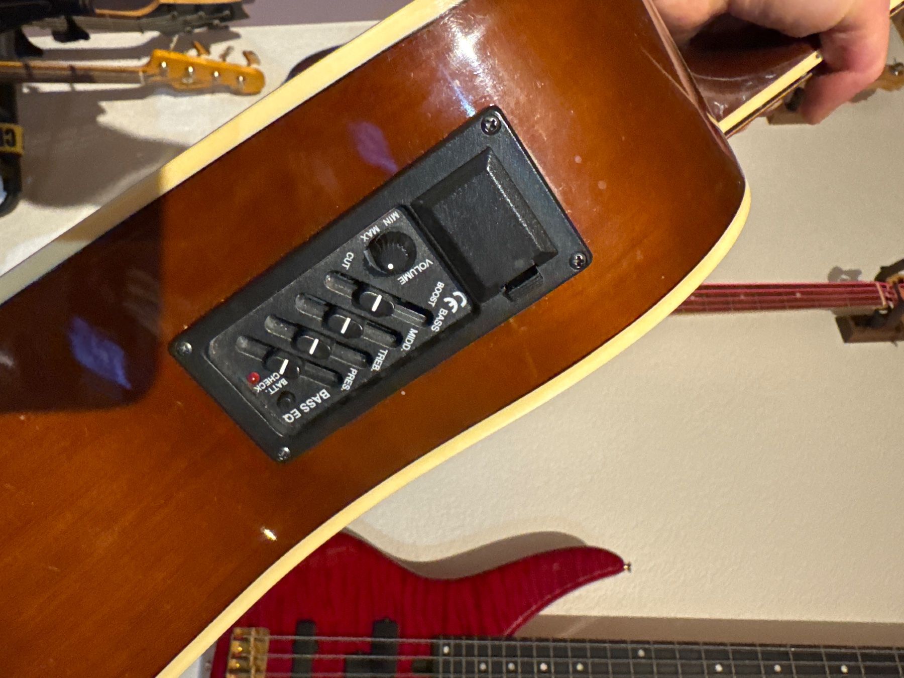 Strumenti musicali: Basse Electro / Acoustique 4 Cordes – Usato da Arconciel venduto da WheelH_23 4
