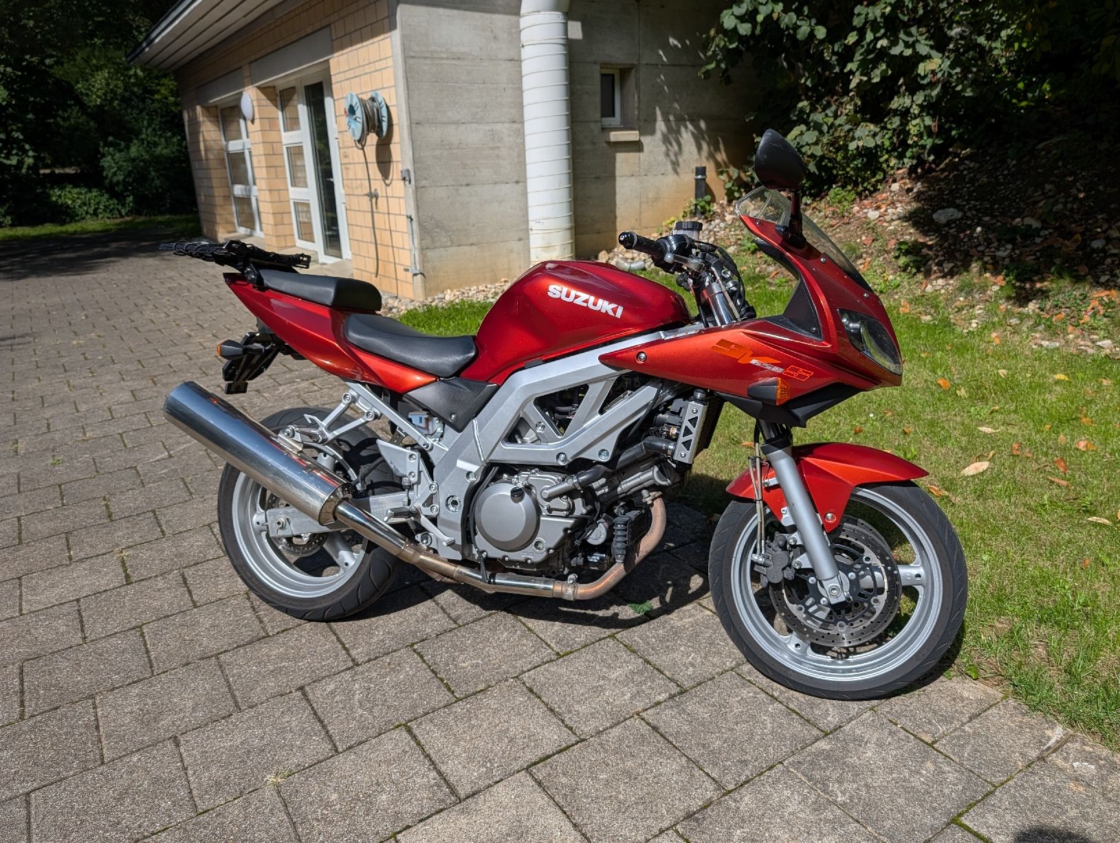 Suzuki Strasse: Suzuki SV 650 S K3 (2003) – Gebraucht aus Schaffhausen von braunbotnet