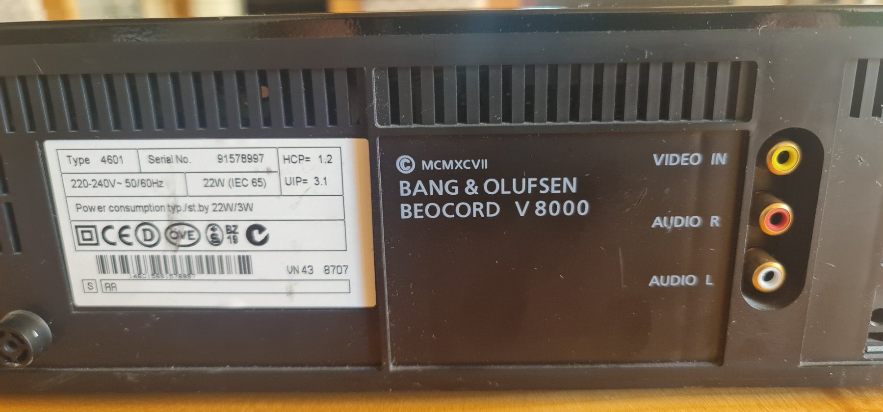 Bang & Olufsen Lettore multimediale & Streamer: Bang & Olufsen BEOCORD V8000 – Usato da Meiringen venduto da Logia 4