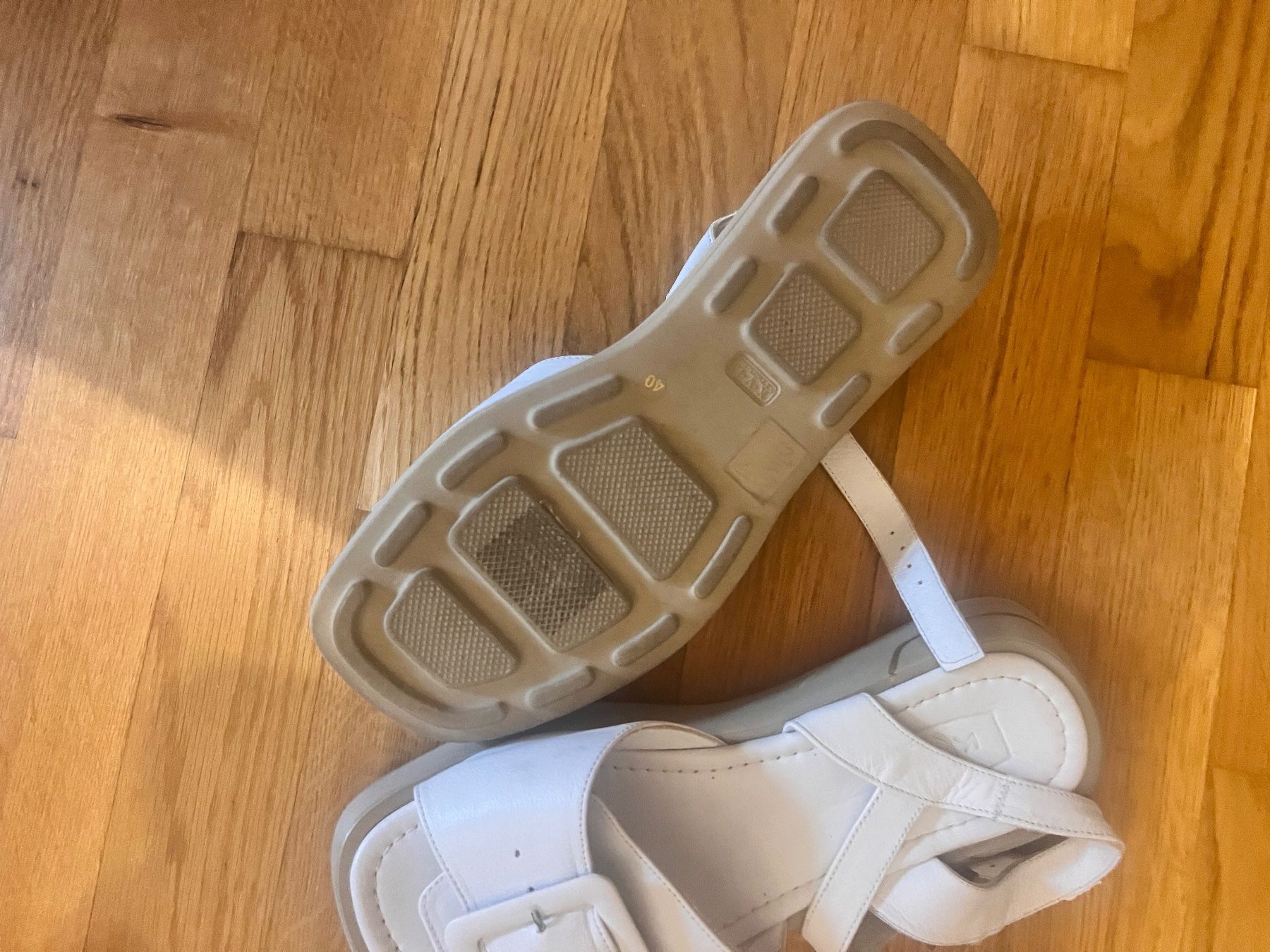 Damenschuhe: Sandalen – Gebraucht aus Winterthur von nevaschnee 2