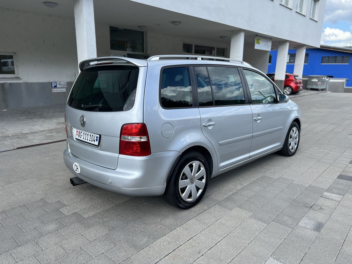 VW Automobili: VW Touran 2.0 TDI  – Usato da Liestal venduto da EL_RA94 2