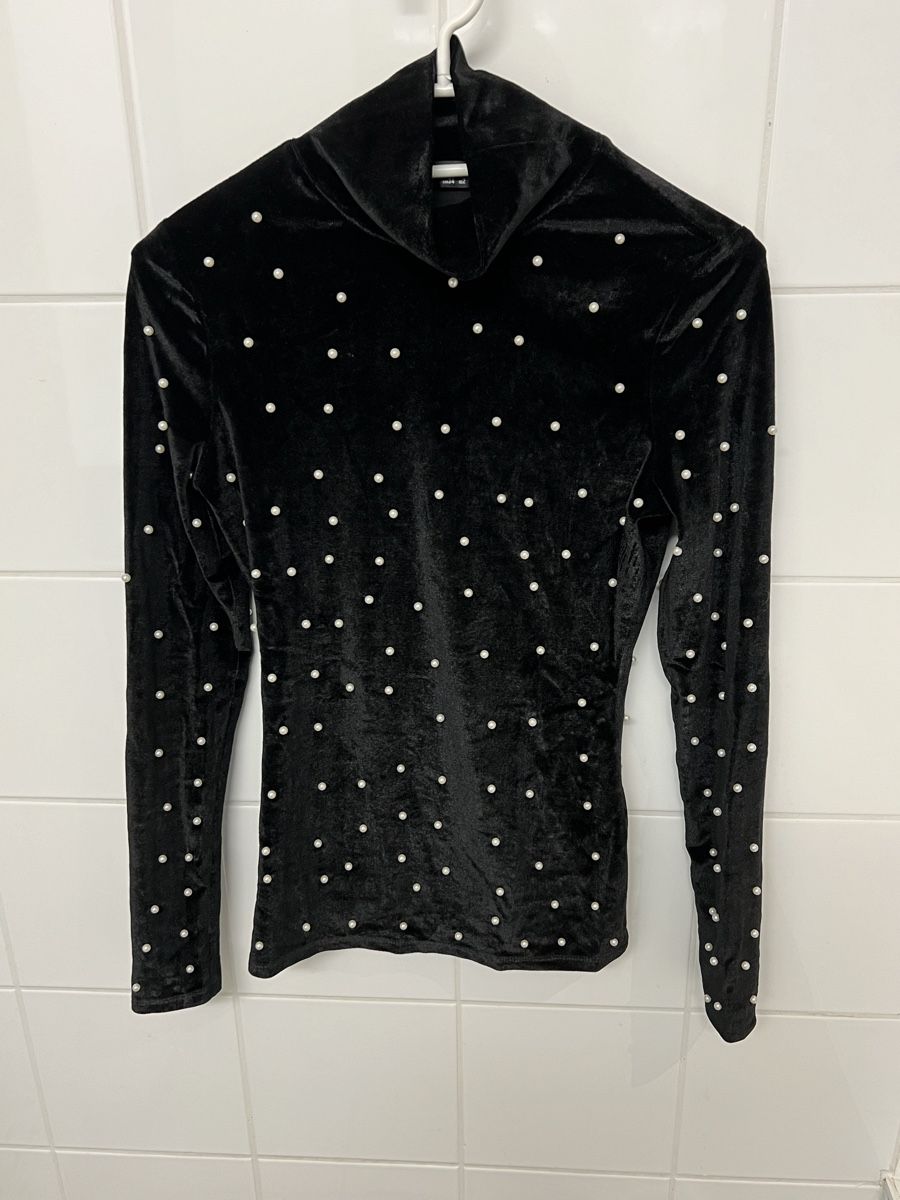 Maglioni & Felpe: Rollkragenpullover schwarz Samt mit eingestanzten Perlen – Nuovo (secondo la descrizione) da Jona venduto da n.ferrari 3