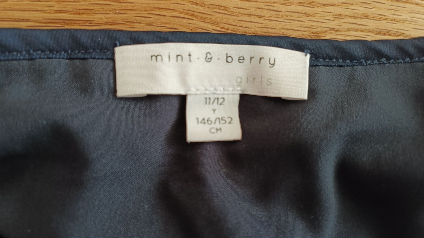 Camicette, T-shirt & Top: Mint und Berry Bluse dunkelblau 146/152 – Usato da Villmergen venduto da toptip1970 4