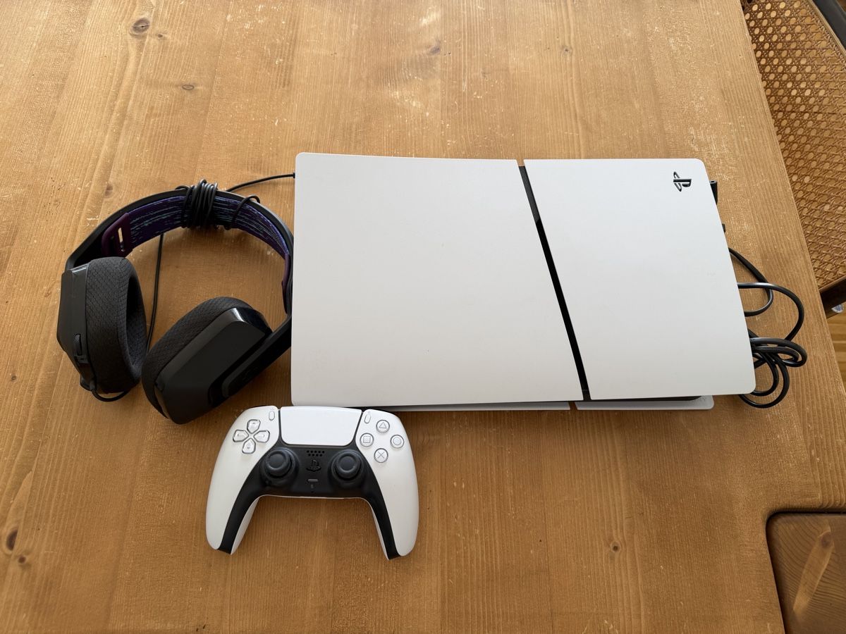Sony Console: Playstation 5 Slim Digital Edition – Nuovo (secondo la descrizione) da Hünenberg venduto da rens01