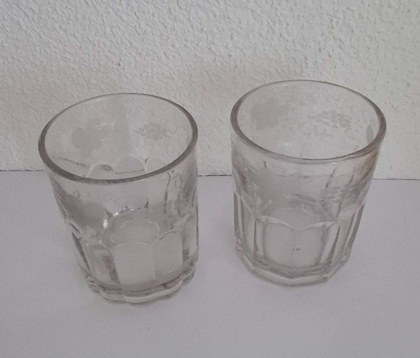 Bicchieri: 2 Flühli-Trinkgläser mit Rebenätzung ca. 1900 – Usato da Rothrist venduto da Clanx