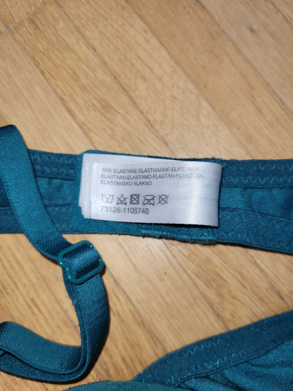 C&A Altra biancheria intima: Soutien-gorge C&A 80B – Nuovo (secondo la descrizione) da Villars-sur-Glâne venduto da m66_dch5 5
