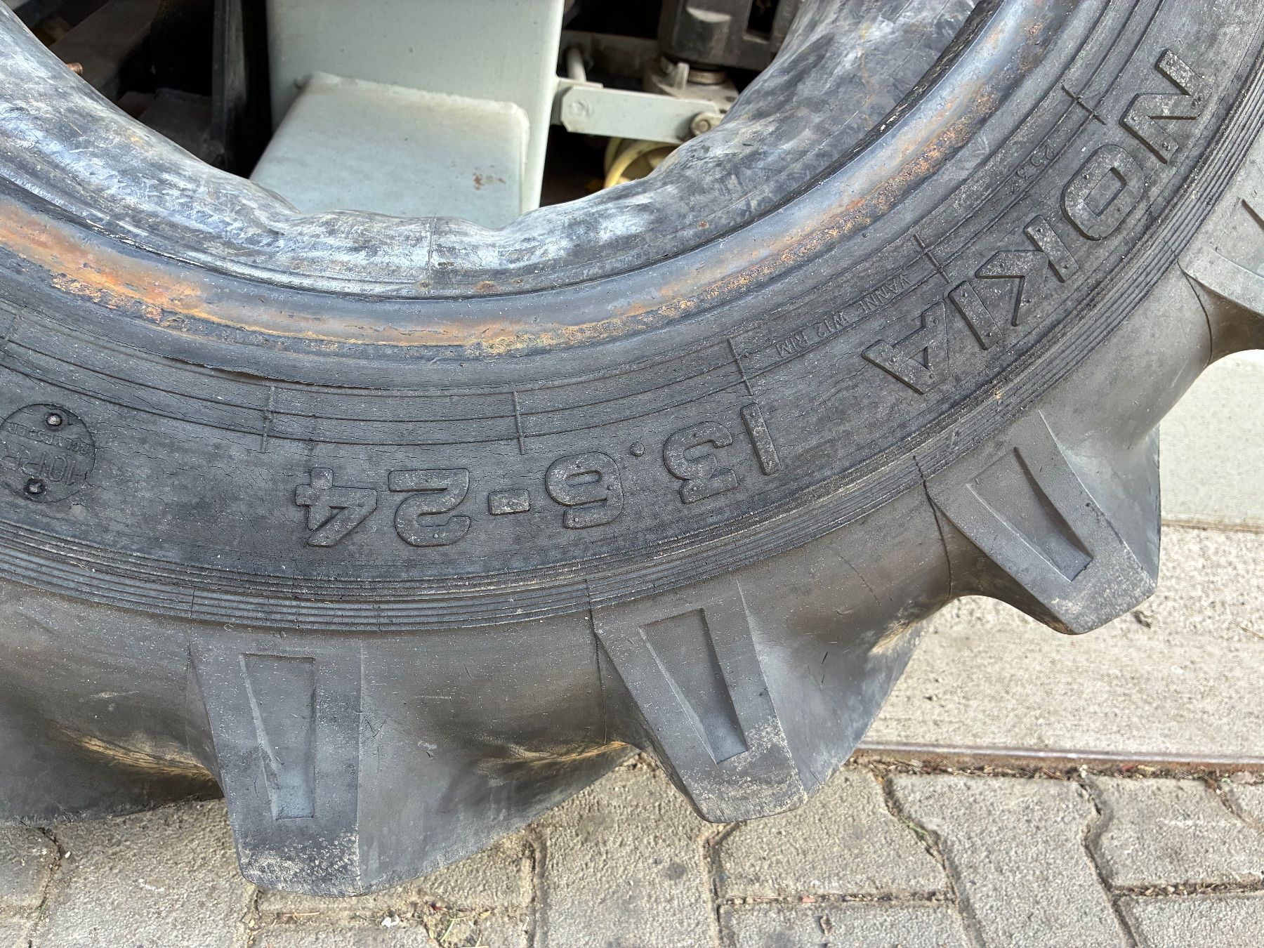 Tracteurs: Traktorreifen – D'occasion à Hünenberg par mel_22z6 3
