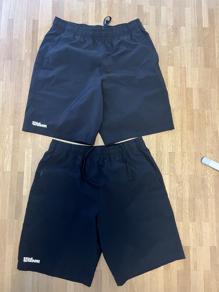 Wilson Pantaloni: 2x Wilson Shorts Herren Grösse 152 – Usato da Bern venduto da loewe1972
