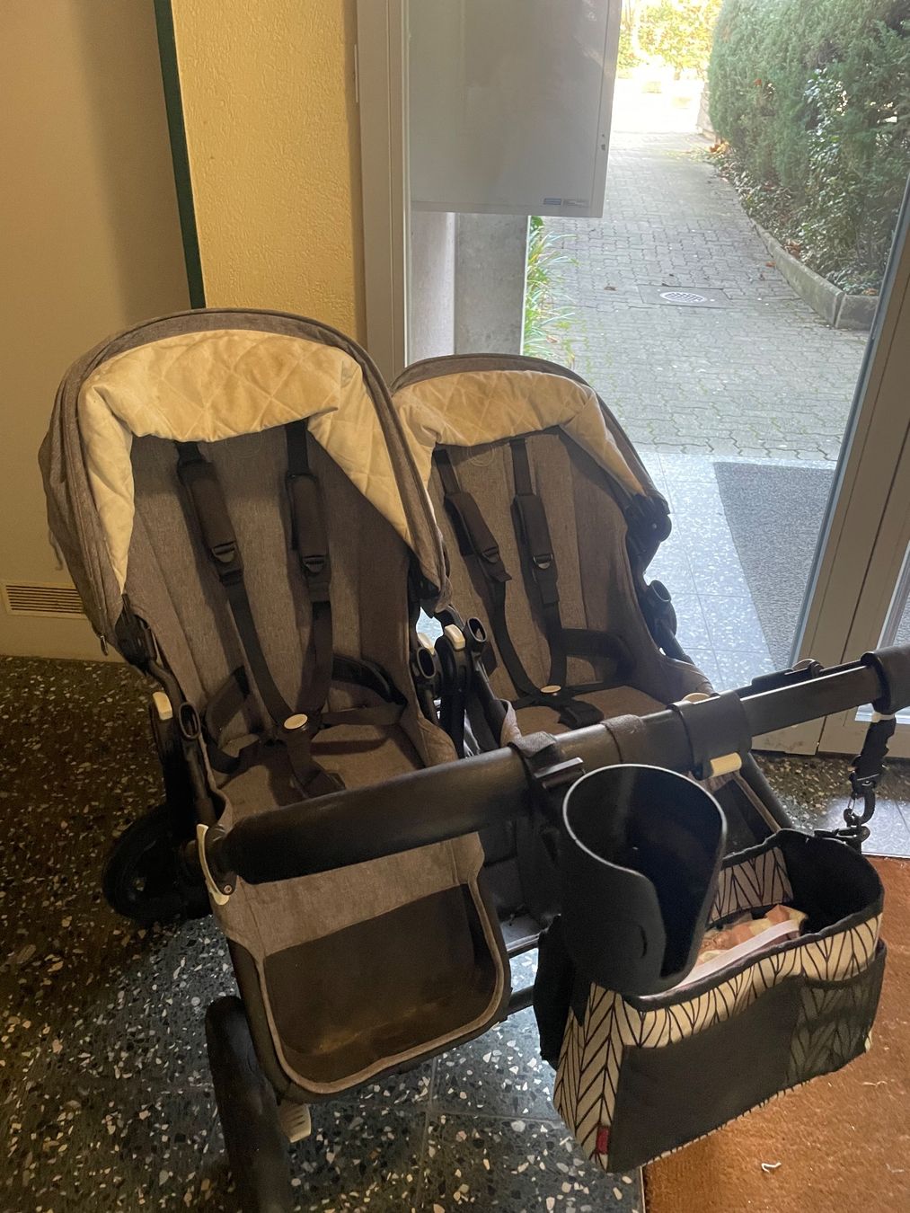 Bugaboo Carrozzine: Buggaboo Zwillingskinderwagen oder Einzelkinderwagen – Usato da Muttenz venduto da Marischn 4