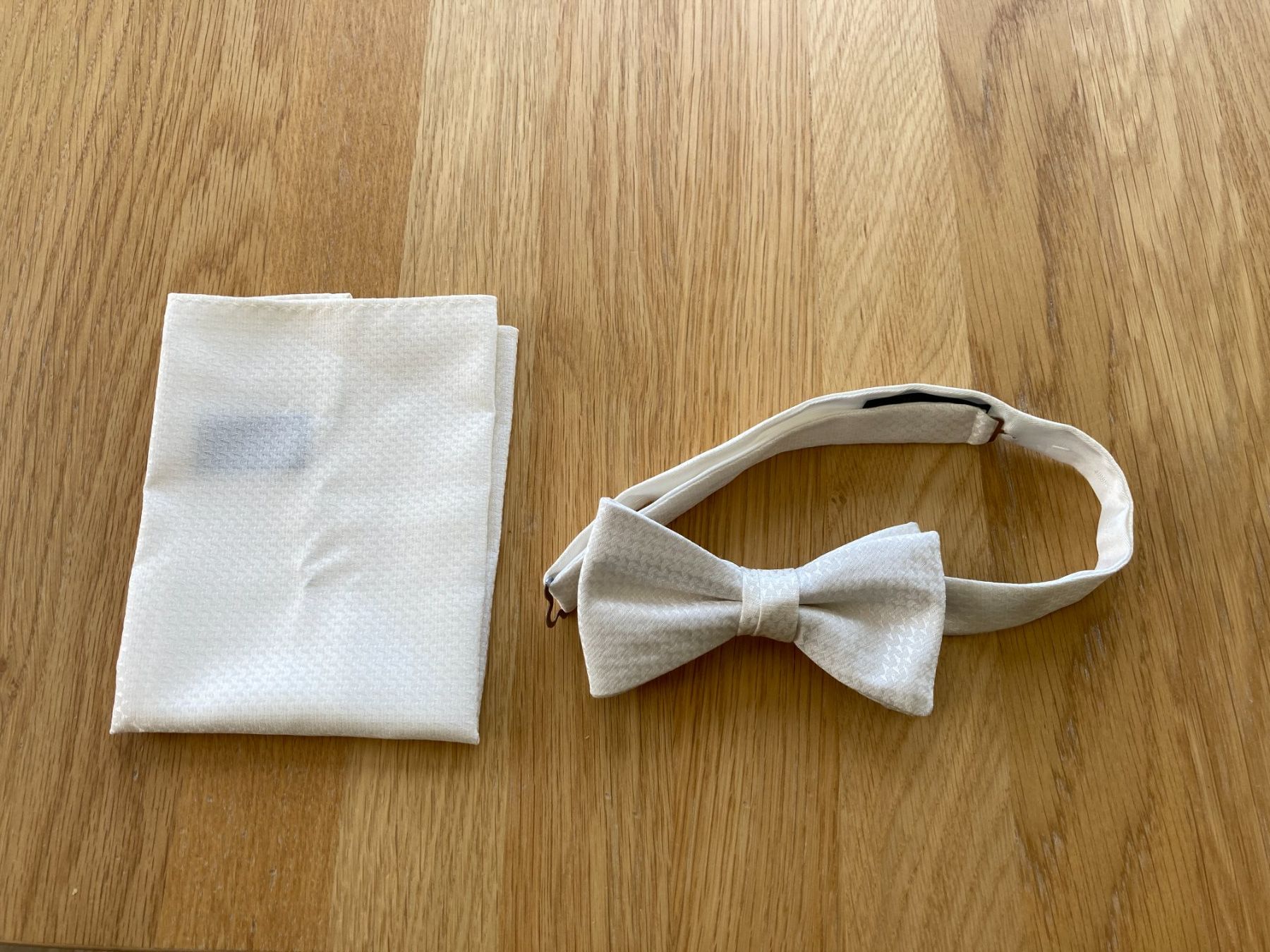 Joop Gilet & Giacche: Anzugsweste mit Fliege und Einstecktuch Ivory, Gr. 46 – Usato da Davos Platz venduto da vberchie 4