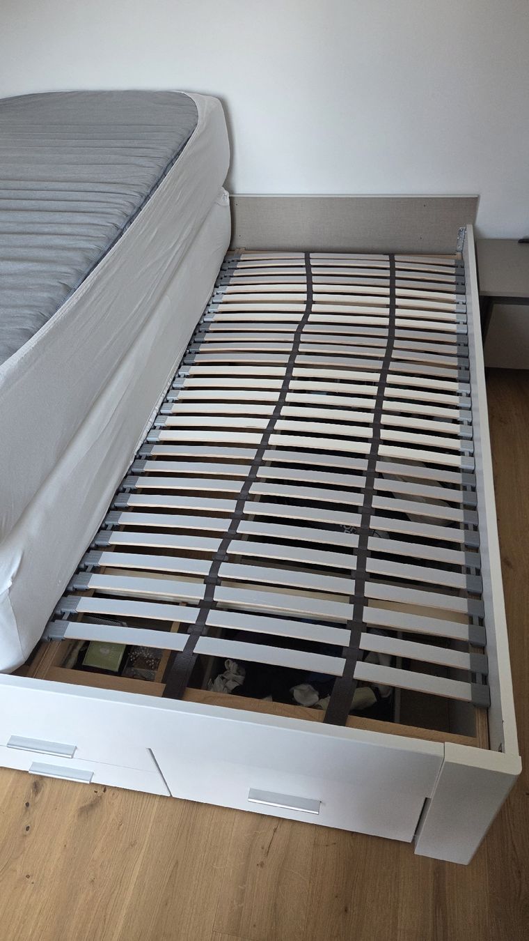 Betten: White Bed Frame 180x200 with Drawers and slatted bed frame – Gebraucht aus Zürich von alb_qm9r