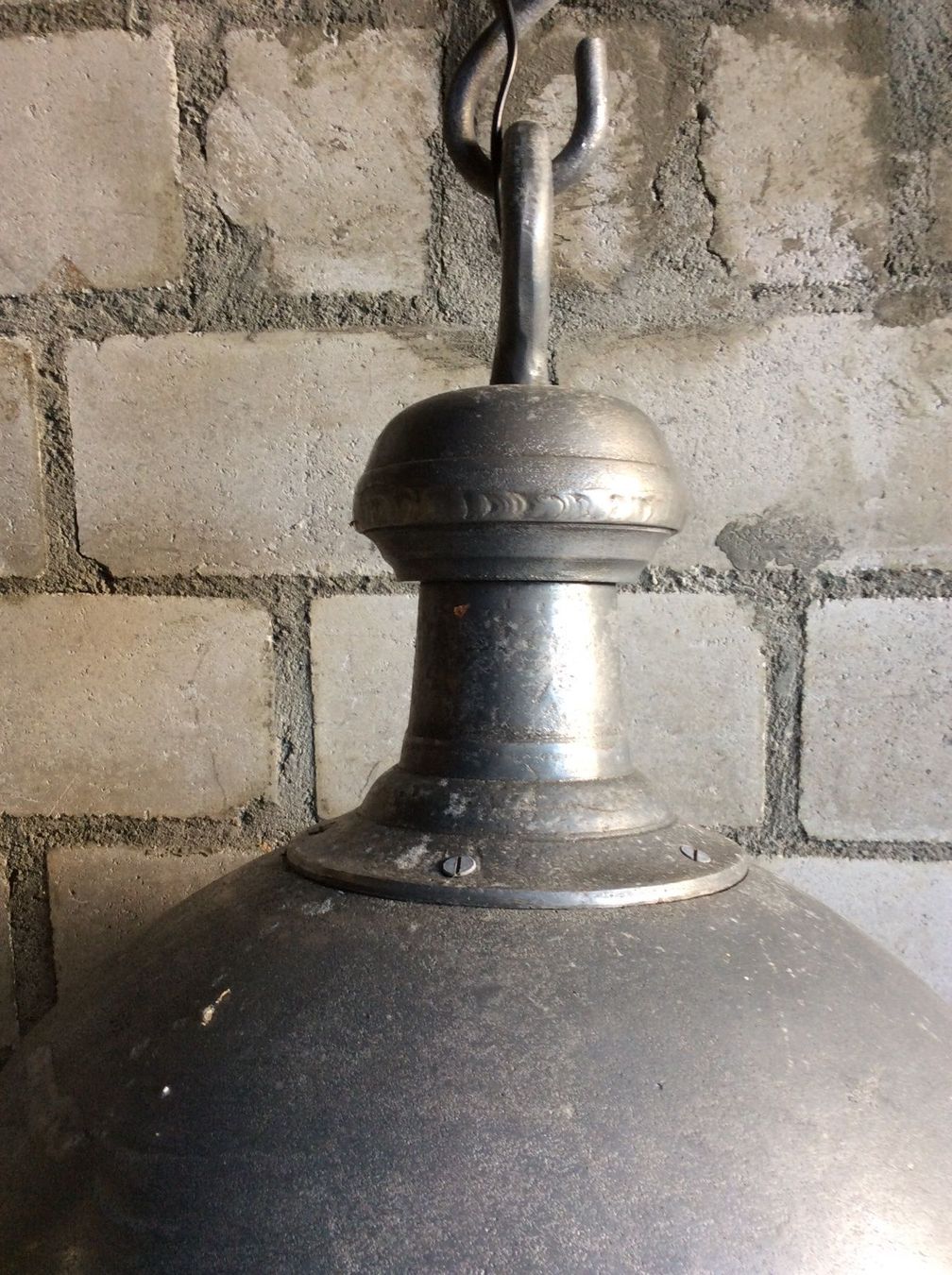 Lampen: Grosse Lampe „Industrial Design“ – Gebraucht aus Belp von Familie-Meyer 1
