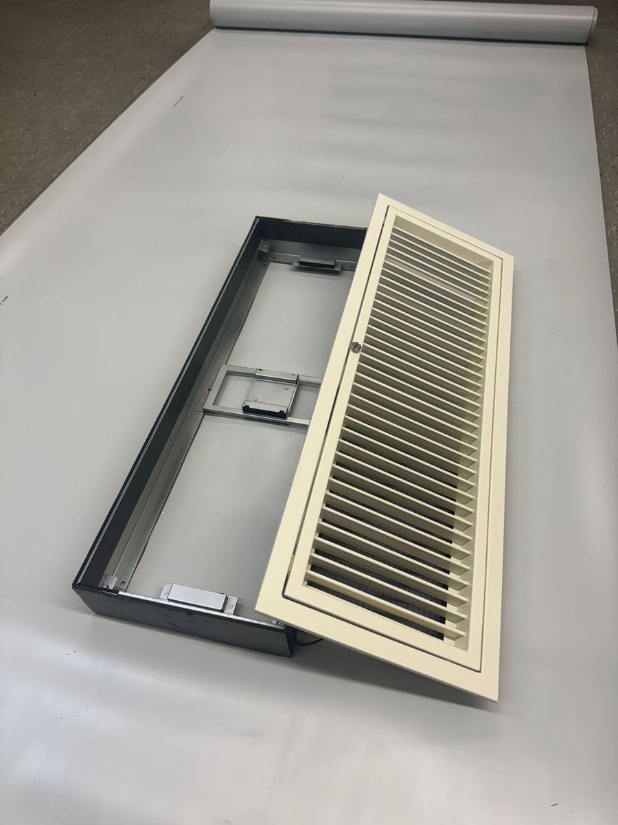 Fenster: Zu/Abluft Lamellen-Klappfenster mit Filter, Farbe beige – Neu und originalverpackt aus Lenzburg von Alfred1341 1