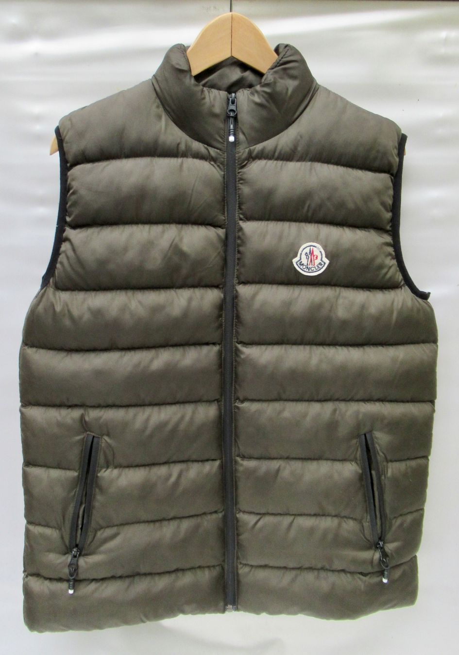 Moncler Gilets & Westen: Moncler Gilet Jacke – Gebraucht aus Bern von Colligentes
