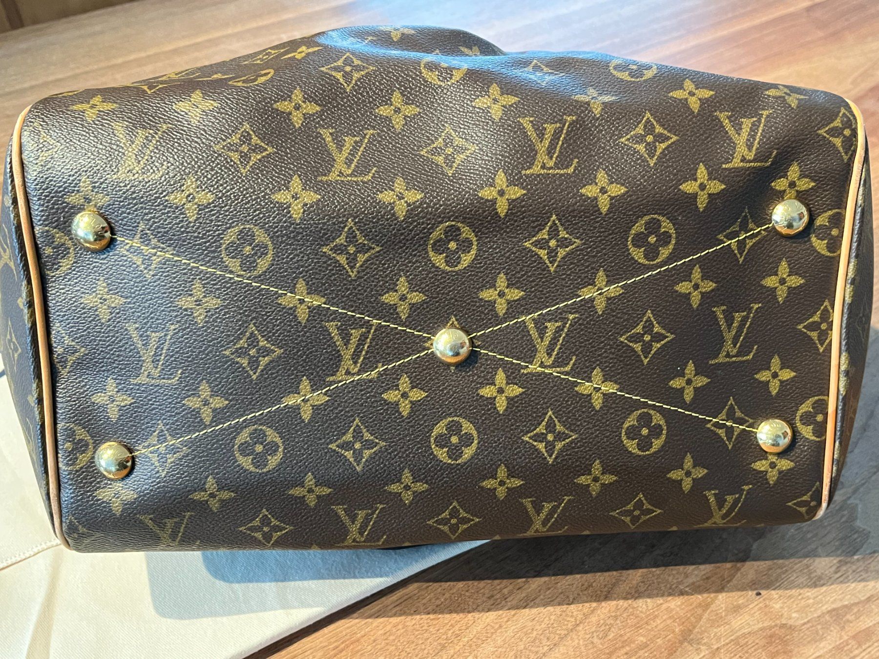 Louis Vuitton Taschen für Damen: Louis Vuitton - Tivoli – Neu (gemäss Beschreibung) aus Tenniken von  3