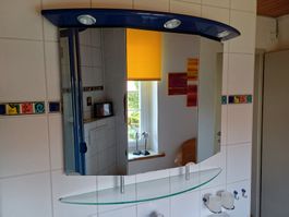 Seigelschrank Bad