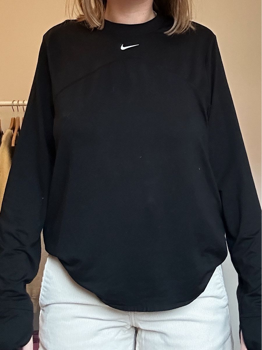 Nike Top: Haut noir Nike Running – Usato da Vessy venduto da tania4284