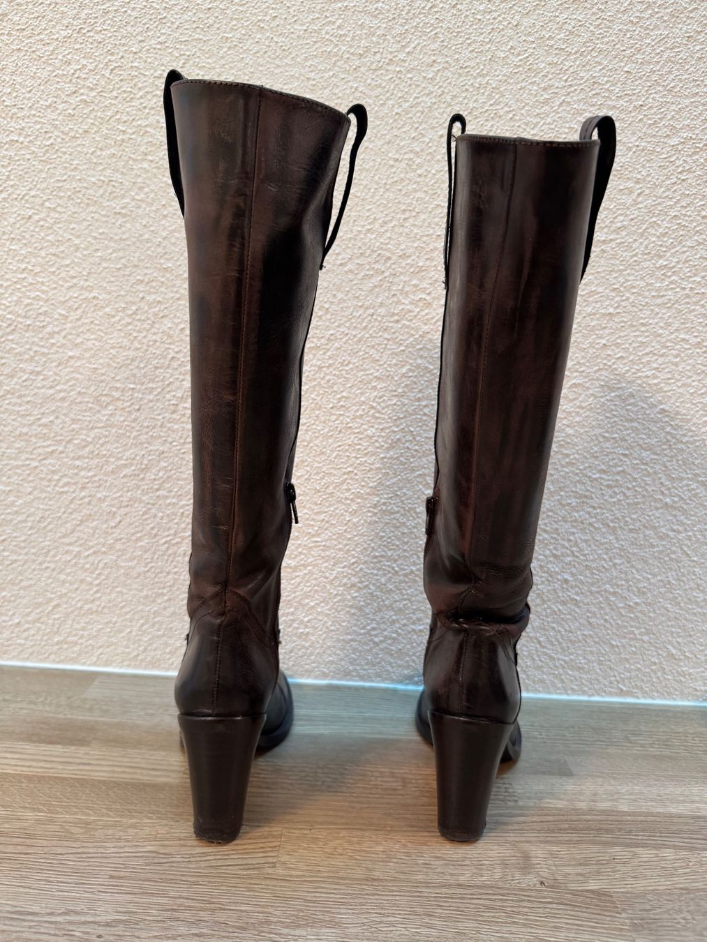 Chaussures femmes: Bottes en cuir marron – D'occasion à Zürich par odi_ldv8 2
