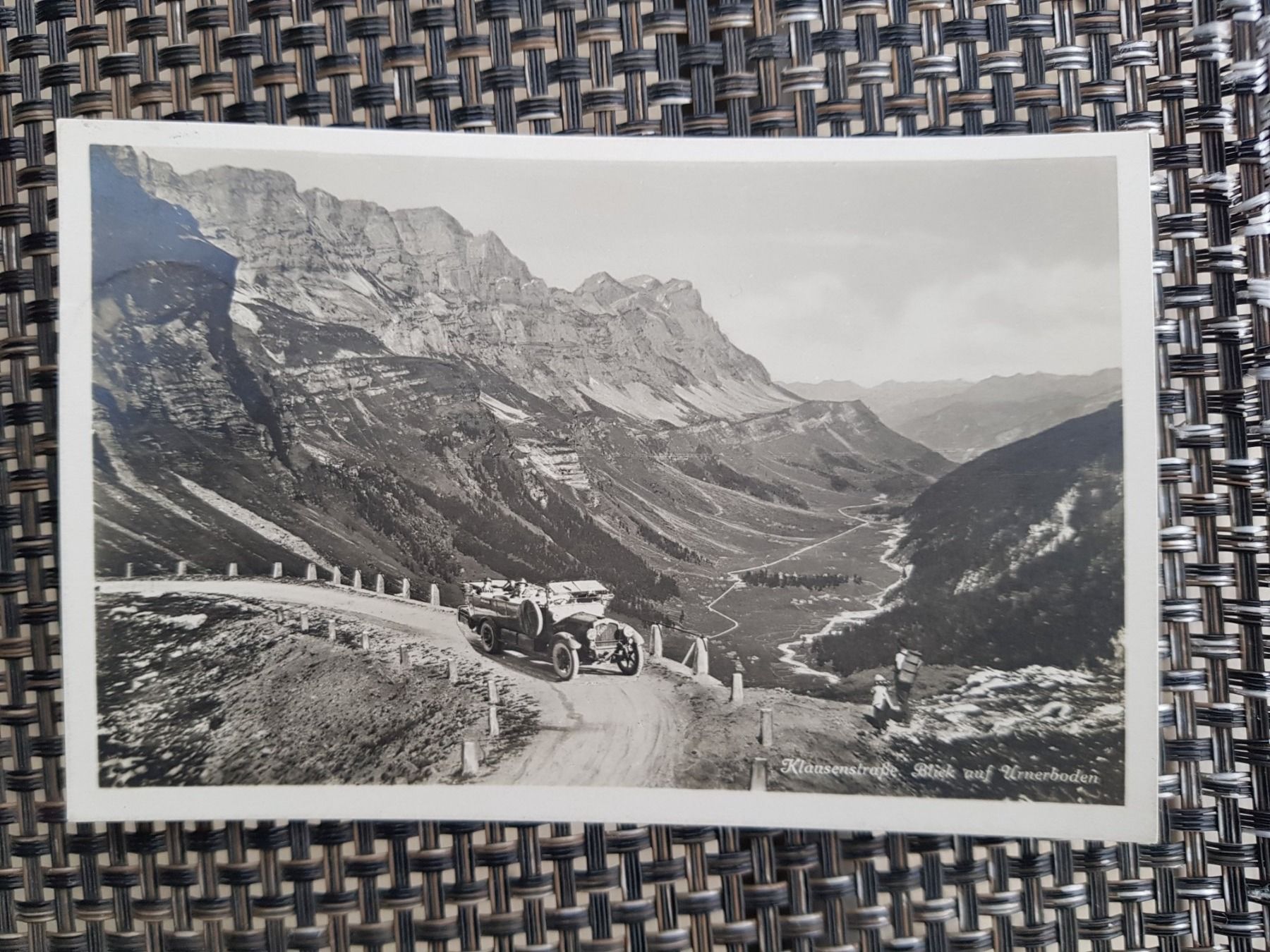 Cartoline postali: Ansichtskarte Klausenstrasse 1923 mit Postauto – Usato da Aadorf venduto da Greg19