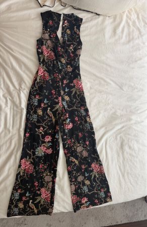 Jumpsuit schwarz mit Muster